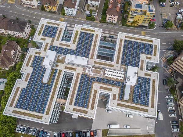 sistema fotovoltaico em indústria